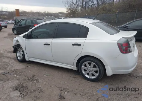 2011 Nissan Sentra 2.0Sr z USA, uszkodzony, nr VIN 3N1AB6AP0BL641915